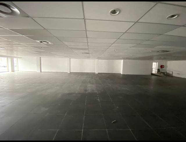 530M² OFFICE TO LET IN SOMERSET WEST CENTRAL